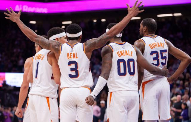 kaiyun 官网-近12战9负！夕阳西下无可避免 太阳坐等夏天拆队？